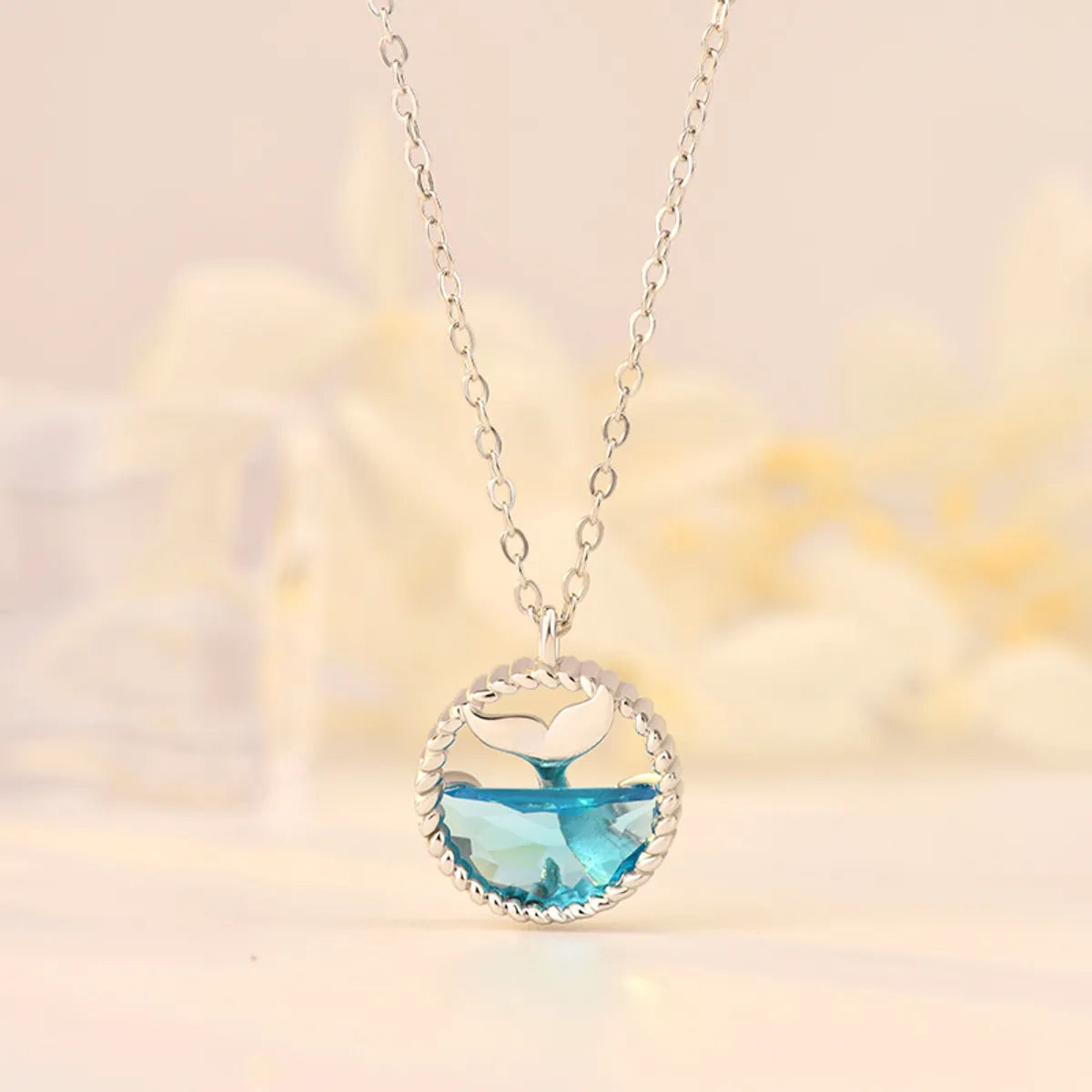 Women’s gem-filled necklaces -Simple Style Fish Tail Sterling Silver Inlay Zircon Pendant Necklace