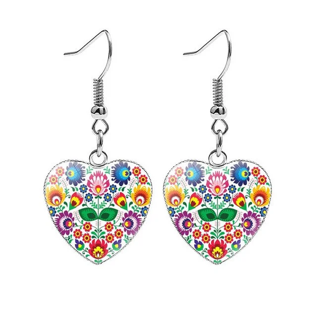 Handmade earrings for women -Beautiful Folk Style Heart Earrings