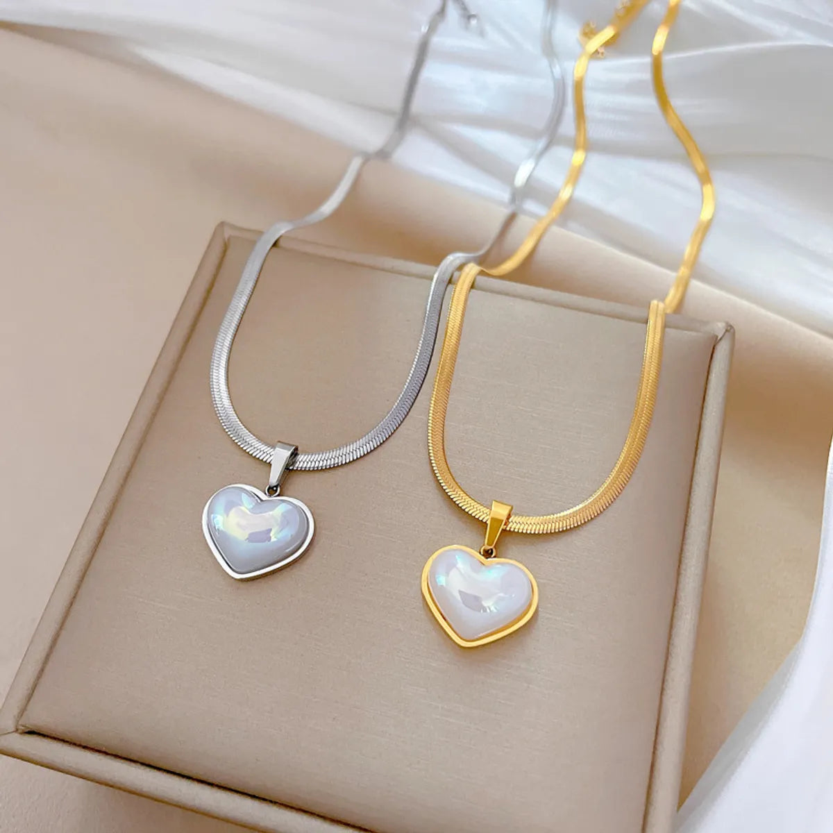 Long necklaces for women -Simple Style Classic Style Heart Shape Titanium Steel Inlay Shell Pendant Necklace