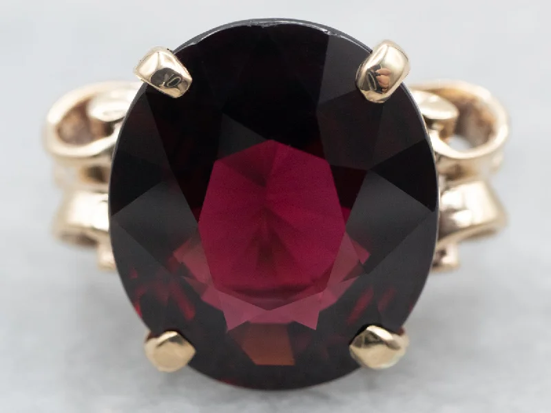 Round-cut rings for women -Yellow Gold Oval Cut Pyrope Garnet Solitaire Cocktail Ring