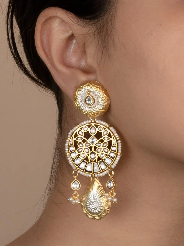 Luxury pearl earrings for women -White Color Mishr Earrings - MR-E181