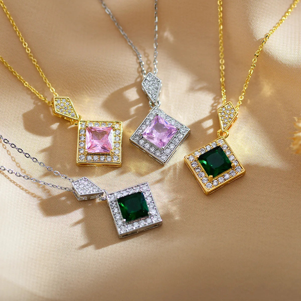 Large pendant necklaces for women -Simple Style Square Copper Inlay Zircon Pendant Necklace