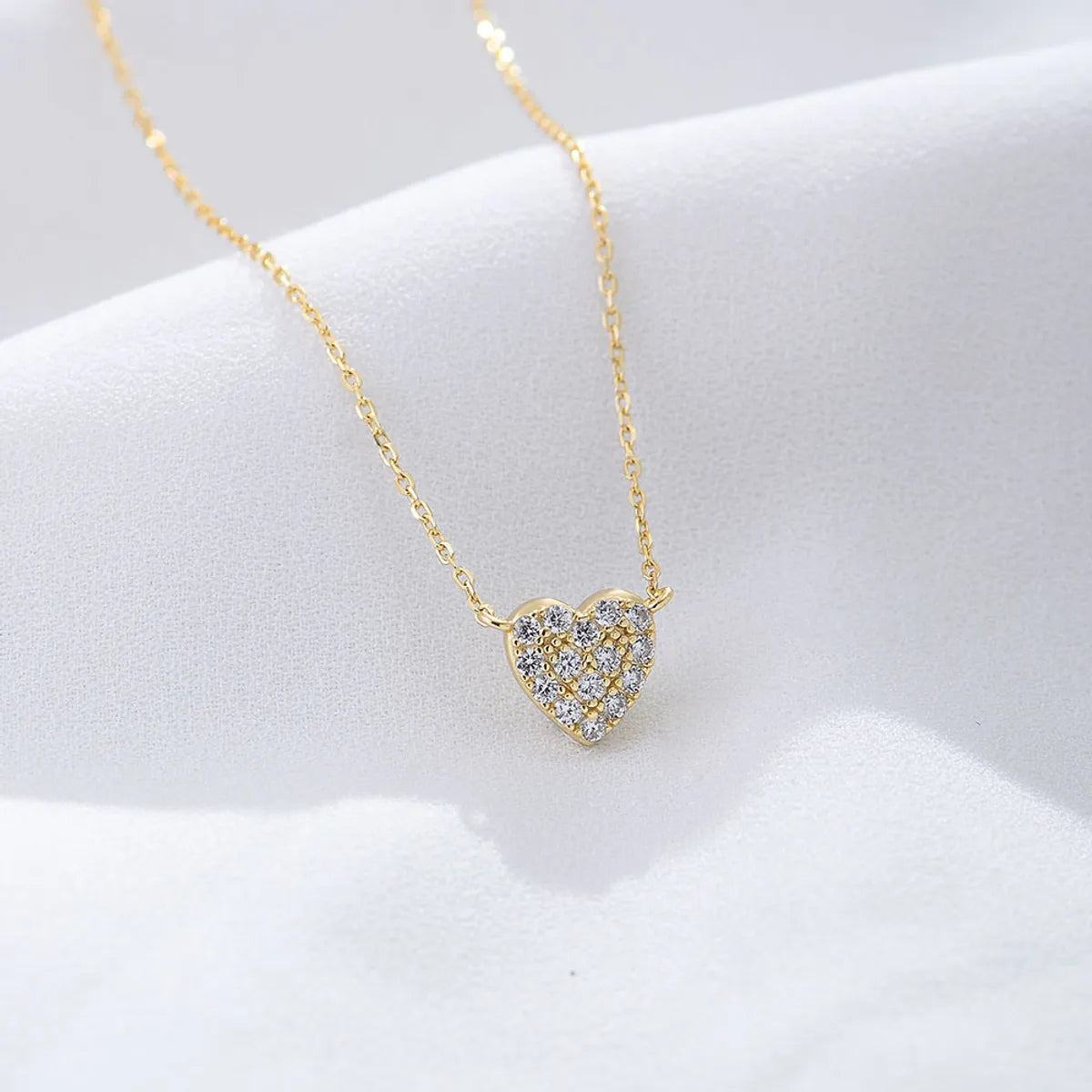 Women’s multi-strand necklaces -Fashion Heart Shape Sterling Silver Plating Zircon Pendant Necklace