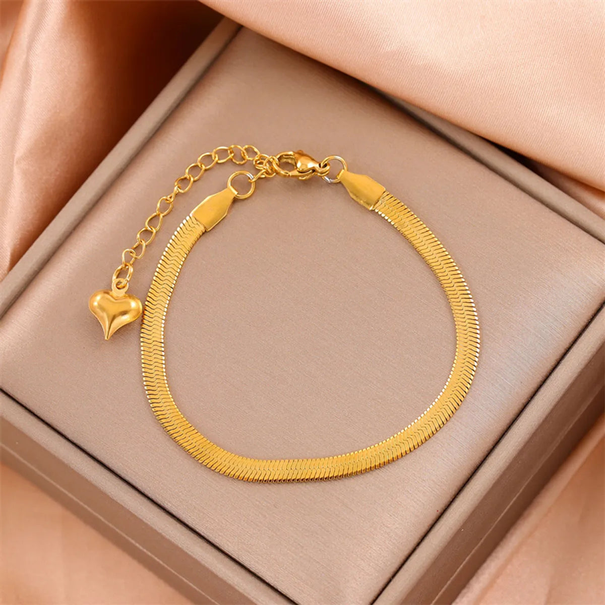 Natural stone bracelets for women -Simple Style Solid Color Stainless Steel 18K Gold Plated Bracelets In Bulk