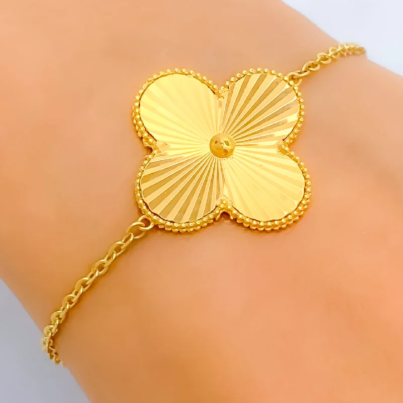 Vintage bangle bracelets for women -Extravagant Glistening Flower 21k Gold Bracelet